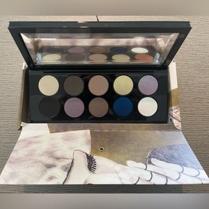 Pat McGrath Mothership 1 Subliminal eyeshadow palette